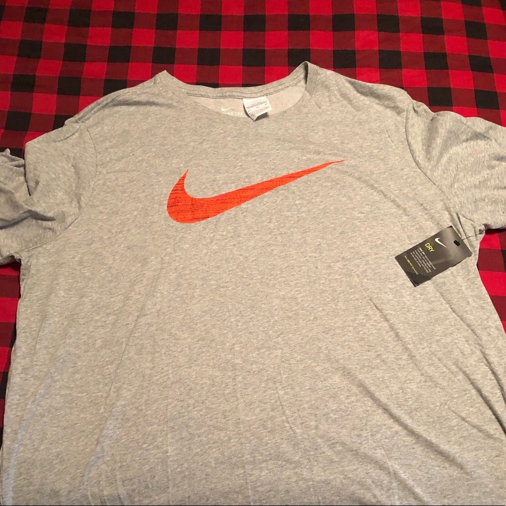 NWT, Men’s 4xlt Nike Dry-Fit tee